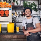thumbnail of Royal Catering Orangenpresse - elektrisch - halb automatisch - 120 W - 20 Orangen/min -