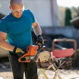 thumbnail of Relaxdays Sägebock mit Kettensägenhalterung, Kettenschutz, Messstab, bis 120 kg, klappbares Sägegestell, Metall, gold