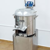 thumbnail of Pelapatatas profesional para pelar hasta 20 Kg por ciclo Bützmann P-20. Sistema de pelado por abrasión.