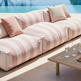 thumbnail of Salon de jardin modulable avec 3 chauffeuses et 1 pouf rayé poudré