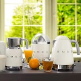 thumbnail of Smeg exprimidor CJF11CREU crema 70w
