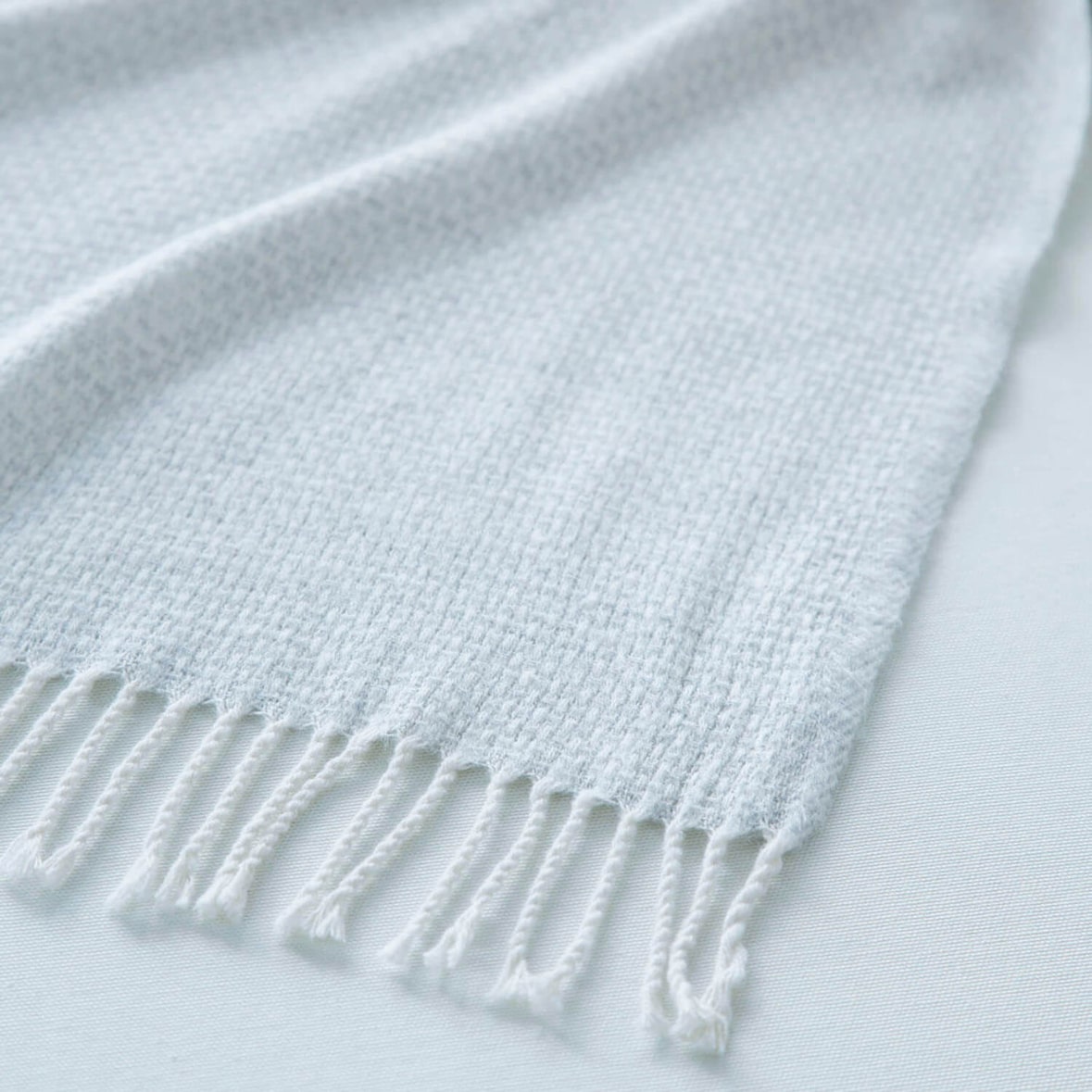 Einfarbige Decke 130×170 cm hergestellt in Spanien Grey Pearl Naturals