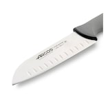 thumbnail of Arcos Serie Colour Proof - Santoku Mes - Lemmet Nitrum Roestvrij Staal 180 mm - Handgreep Polypropyleen Bedekt met Elastomeer Kleur Zwart