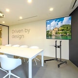 thumbnail of SVITA NONSAN In hoogte verstelbare TV-standaard Tv-trolley Tv-standaard Vergrendelbare wielen Laptopplank Zwart