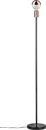 Eine Stehlampe mit kupferfarbenem Lampenschirm und Sockel.