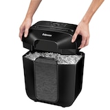 thumbnail of Fellowes Distruggidocumenti a frammento LX25, 6 fogli, per uso personale, con blocco di sicurezza, cestino da 11,5L, sicurezza P-4, nero, 4170501