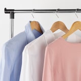 thumbnail of Cabideiro Max Home com altura ajustável, rodas e suporte inferior