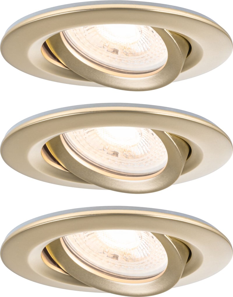 Drei schwenkbare Einbaustrahler mit goldenem Finish.