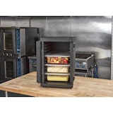 thumbnail of CAMBRO EPP400-110 - Contenedor isotérmico, carga frontal Cam Gobox, GN 1/1,  86 L, para 4 bandejas