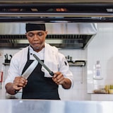 thumbnail of Relaxdays Desinfektionsspender, mit Tropfschale, Hygiene Wandspender Händedesinfektion, Armhebelspender für 500 ml, weiß