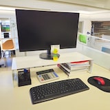 thumbnail of Platzsparender Schreibtisch-PC-Monitorständer DeskUp mit Dokumentenhalter - 78x15h cm -  Farbe: Weiß