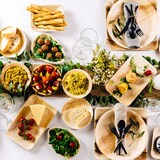 thumbnail of onlyleaf 50 Stück Einwegteller Ø 18cm Palmblatt-Teller, rund, biologisch abbaubar, umweltfreundlich, kompostierbar, wiederverwertbar, Wegwerfteller