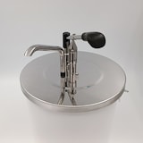 thumbnail of Hovicon Sausdispenser gemonteerd op RVS deksel Ø 280, t.b.v. 10 KG emmer. EDU-10-280