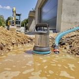 thumbnail of GARDENA 20000  Schmutzwasser-Tauchpumpe aquasensor 20000