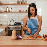 thumbnail of Relaxdays Wok Pfanne mit Glasdeckel 30 cm, Griffe, Antihaftbeschichtung, für Induktion, Gas-, Elektroherd, 4 l, schwarz