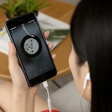 thumbnail of 3,5mm Klinken Audioadapter für iPhone – Kompatibel mit iPhone 7 bis 14, Pro & Max – Klinke Adapter für Musik & Anrufe