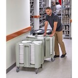 thumbnail of CAMBRO - ADCSC-480 - Chariot de service compact et réglable Série S avec 4 tours - 68,6 x 68,6 x 80,7 cm - Gris Moucheté