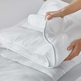 thumbnail of Capa de edredão em fibra Ecolofil | PIKOLIN HOME |Aloe Vera | inverno extremo | 240 x 220 cm