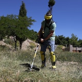 thumbnail of GARLAND BEST 710DPG 5 in1-V20 - Desbrozadora de gasolina 5 in1.  42,7 cc,  1,8 CV. Extensión, Cabezal automático, disco de 3 puntas, accesorios.