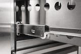 thumbnail of METRO PROFESSIONAL Établi réfrigéré GCC21004D, 136 x 70 x 85 cm, 270 L, 4 tiroirs, argenté