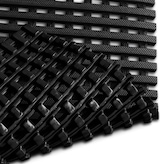 Schwarze Gittermatte für den Bodenschutz.
