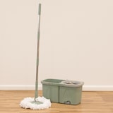 thumbnail of Conjunto de Balde com Esfregona Rotativa KIREI