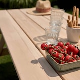 thumbnail of Mesa de picnic de madera