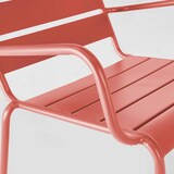 thumbnail of Relaxfauteuil en voetensteun van kleimetaal