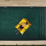 thumbnail of Pouf Géant XXL Déhoussable, Flottant pour Piscine, Deco Arts Jaune miel