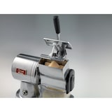 thumbnail of Grati` Superior Ariete
Grattugia elettrica professionale per grattugiare anche gli alimenti più duri e resistenti. Formaggio, pane secco, frutta secca