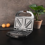 thumbnail of BERGNER - Cooper 750W Sandwich Maker met indicatielampjes en automatische temperatuurregeling