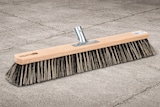 thumbnail of Spezieller OssiBlitz Straßenbesen 40cm Breit mit Metallstielhalter harte Ossi-Blitz-Borsten-Mischung Profi Besen ohne Stiel