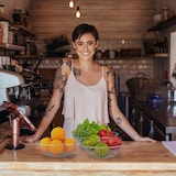 thumbnail of Relaxdays Hängekorb 3 Etagen, hängende Obstkörbe, 3er Etagere für die Decke, Obst, platzsparend in Küche, Stahl, silber