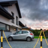 thumbnail of Relaxdays Absperrpfosten mit Kette 4er Set, Kettenpfosten mobil, HxD: 85 x 29 cm, Kettenständer Absperrung, gelb/schwarz