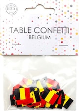 Tischkonfetti in Form von belgischen Flaggen.