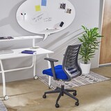 thumbnail of Rocada silla respaldo malla y asiento azul