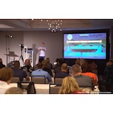 thumbnail of ELITE SCREENS Beamer Leinwand ,/ezCinema - Mobile Kofferleinwand /150/geeignet für: Normale Projektoren