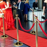 thumbnail of Securit® Fluwelen Koord voor Afzetpaal "Classic" - Rood - Gouden Eindkappen - 150cm