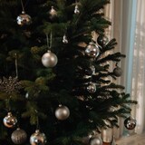 thumbnail of WellHome - Conjunto de 60 Bolas de navidad en Color Plata