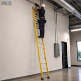 thumbnail of Escalera Dieléctrica Homologada EN 61478 Todo Fibra Modelo TRFM con 8 Peldaños por Tramo de Doble Extensión Manual para Electricista