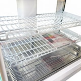 thumbnail of Romux® Kühlvitrine Weiß 2 Fachböden mit 2 Schiebetüren 100 Liter Zwangslufkühlung | Tischkühlvitrine Gebogenes Glas