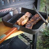 thumbnail of 26cm Gusseisen Grillpfanne Holzgriff Pressdeckel Bratpfanne Pfanne Feuerpfanne Pfannenwender Induktion