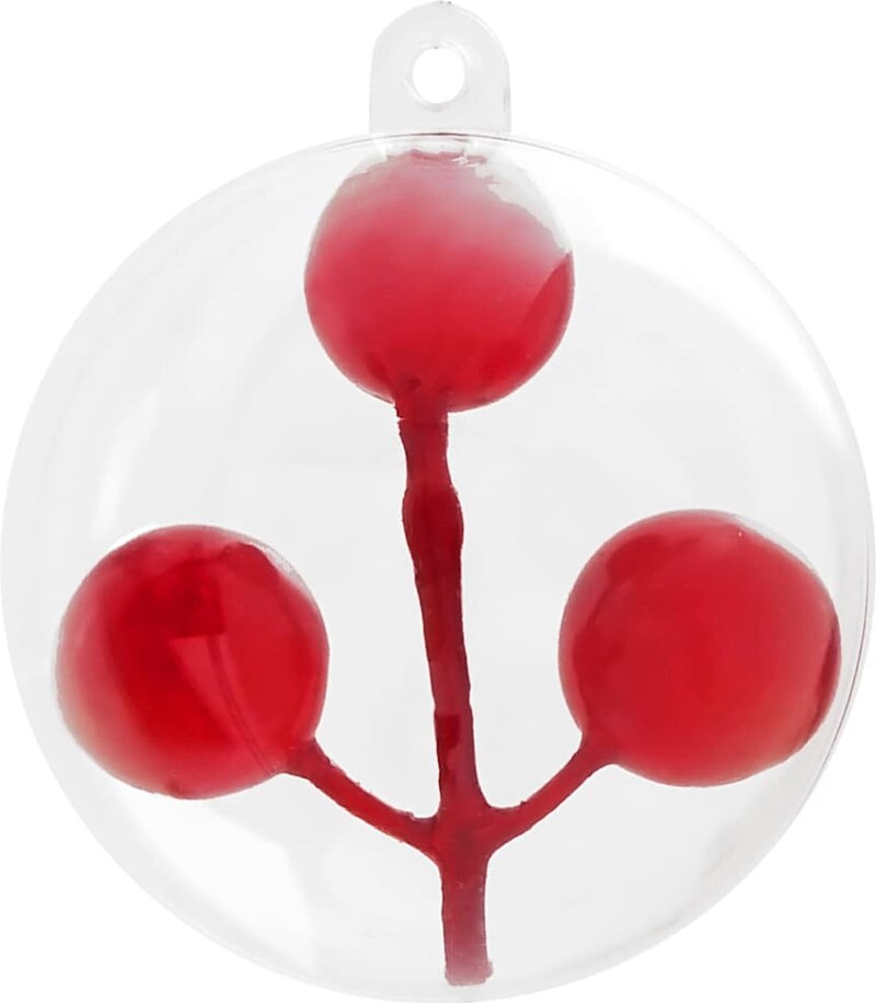 Ein durchsichtiger Christbaumschmuck mit roten Beeren.