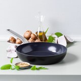thumbnail of Poêle noire Evolution 28 cm -  Rond Aluminium Antiadhésif Greenpan 49.00x29.00 cm
