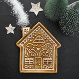 thumbnail of Lebkuchenhaus Teller mit Schornstein Steingut hellbraun Servier-Platte Kekse