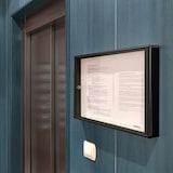 thumbnail of ARREGUI PAN44 Panel de Anuncios de aluminio con capacidad para 2 hojas DIN A4, con cerradura de llave, negro