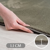 thumbnail of Carpetsale24 Läufer Teppich Grün 80x150 cm  Waschbarer Kurzflor Teppich, rutschfest & weich, einfarbig Design für Schlafzimmer, Küche & Flur