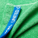 thumbnail of Benetton - Handdoek 90x160cm 380gsm 100% katoen velours groene regenboog