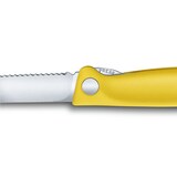 thumbnail of Victorinox swiss classic, coltello giallo pieghevole per verdure, tascabile lama dentata
