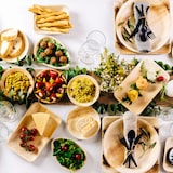 thumbnail of onlyleaf 25 Stück Einwegteller Ø 23cm Palmblatt-Teller, rund, biologisch abbaubar, umweltfreundlich, kompostierbar, wiederverwertbar, Wegwerfteller